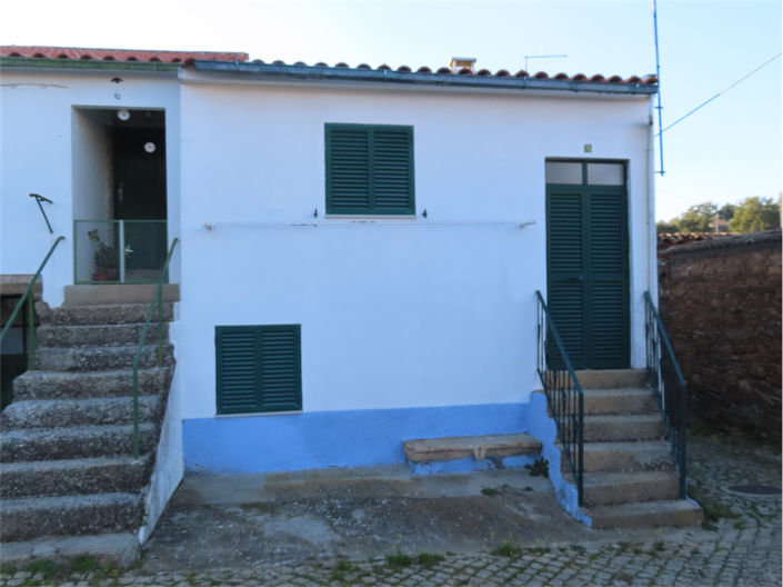 Image No.21-3 Bed Property for sale