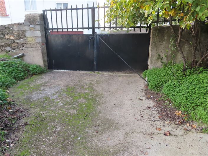 Image No.11-3 Bed Property for sale