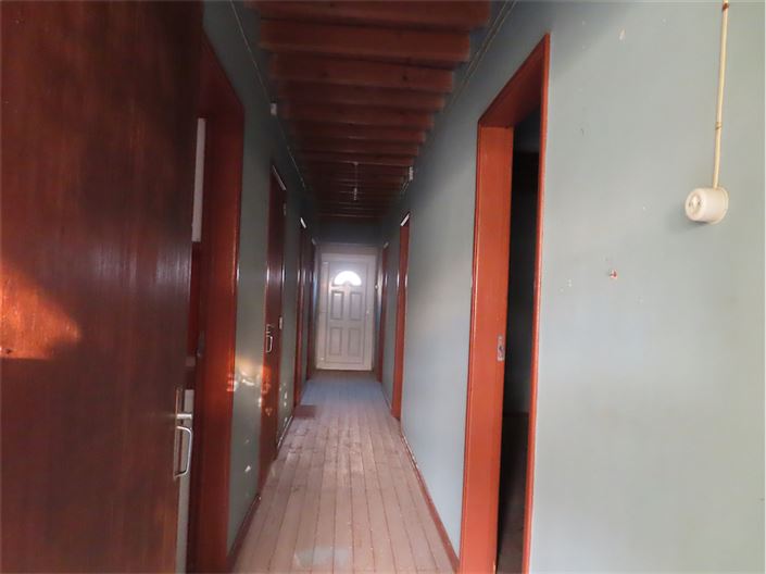 Image No.25-3 Bed Property for sale