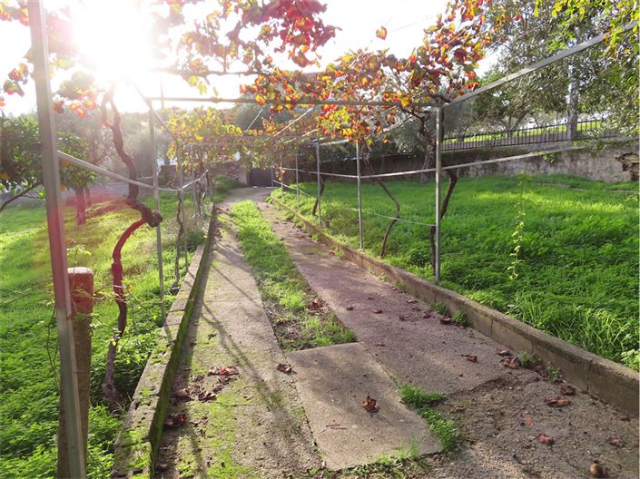 Image No.8-3 Bed Property for sale