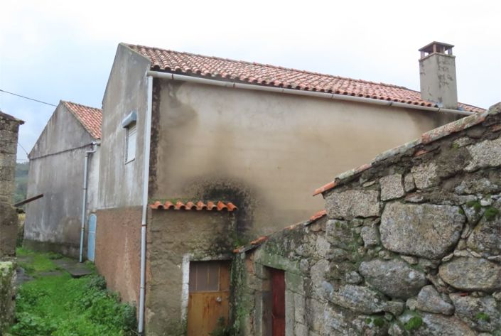 Image No.4-4 Bed Property for sale