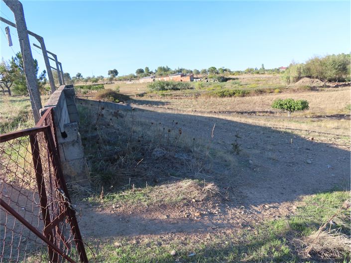 Image No.12-3 Bed Property for sale