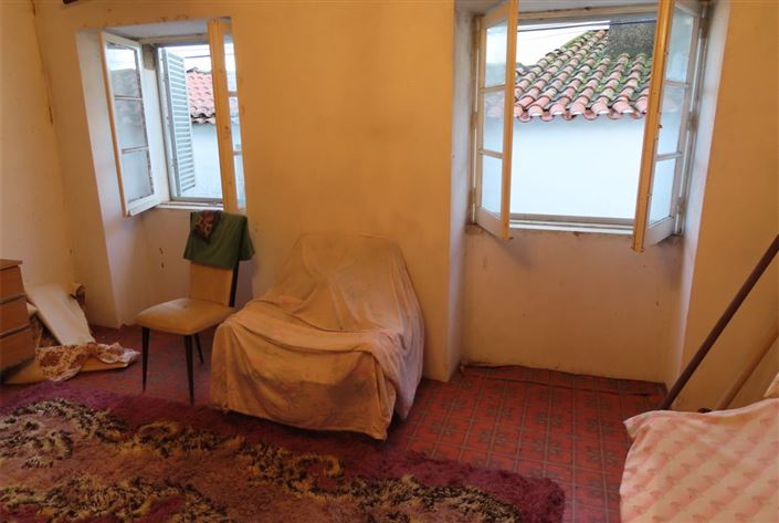 Image No.25-3 Bed Property for sale