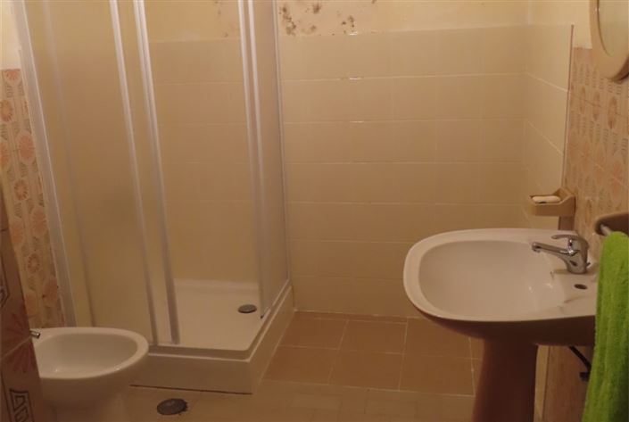 Image No.35-3 Bed Property for sale