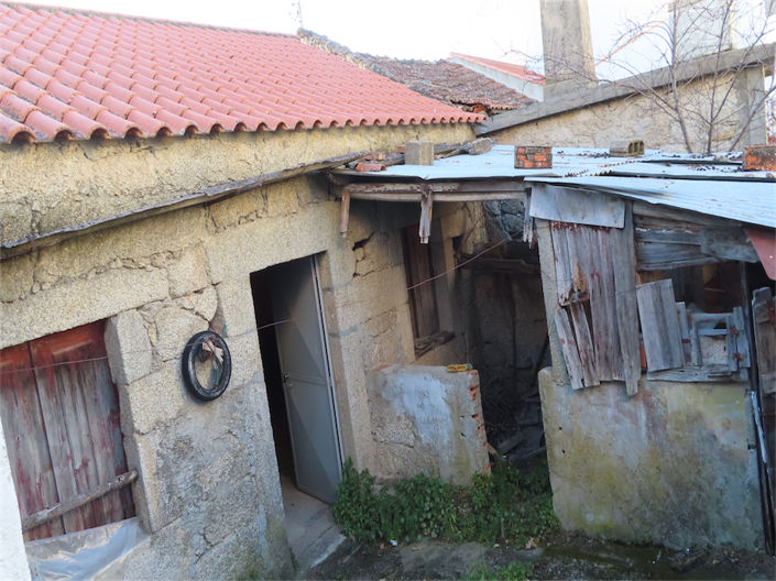 Image No.23-4 Bed Property for sale