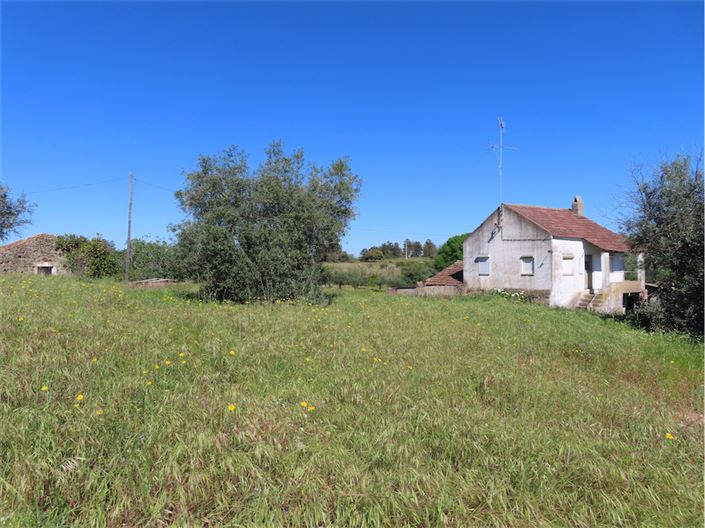 Image No.13-2 Bed Property for sale