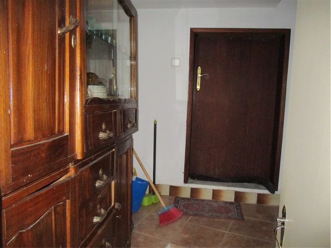 Image No.10-3 Bed Property for sale