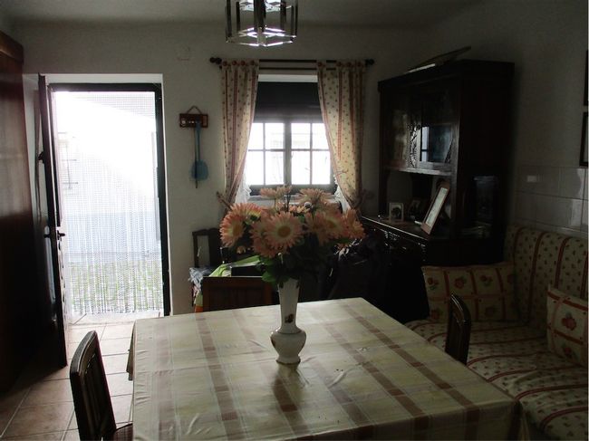 Image No.12-3 Bed Property for sale