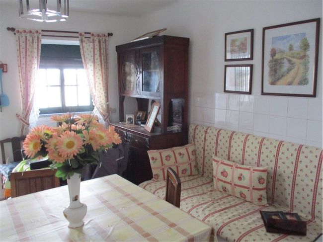 Image No.2-3 Bed Property for sale