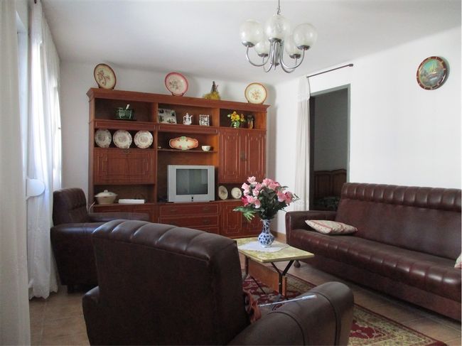 Image No.23-3 Bed Property for sale