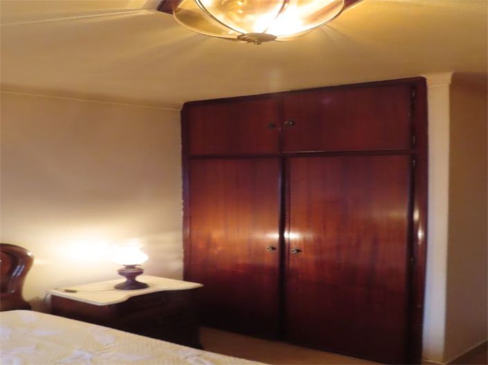 Image No.11-2 Bed Property for sale