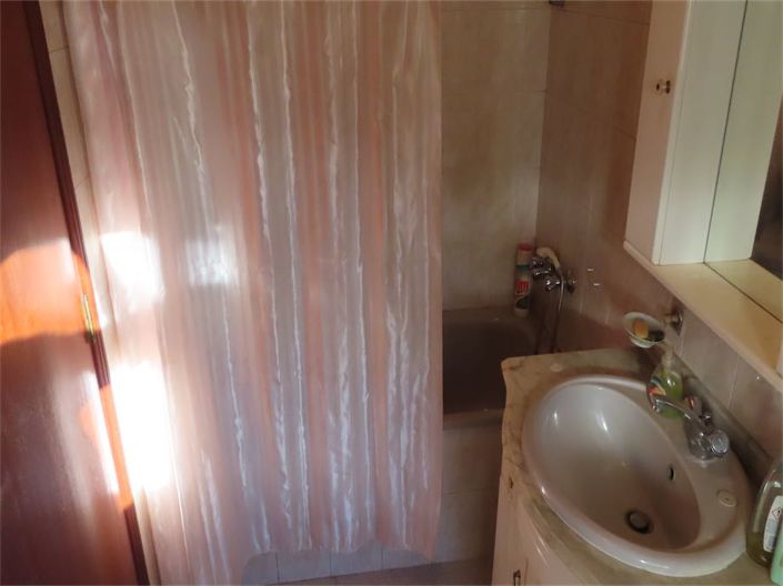 Image No.19-2 Bed Property for sale