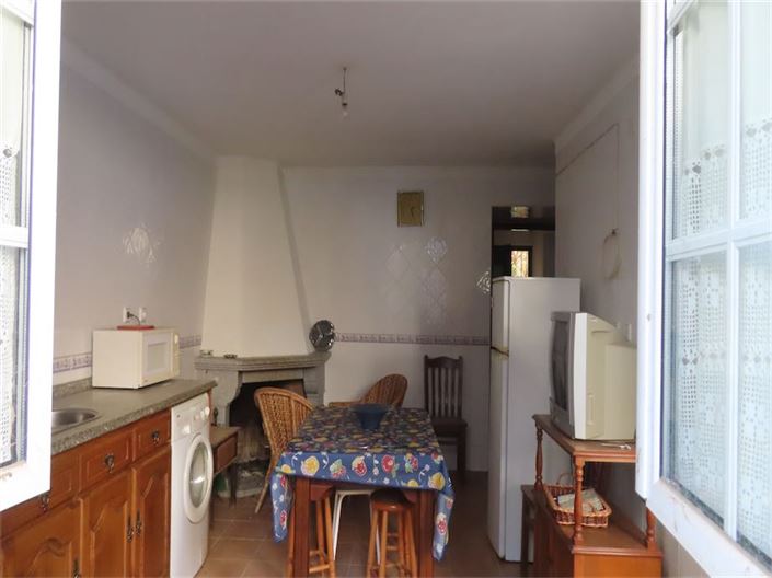 Image No.3-3 Bed Property for sale