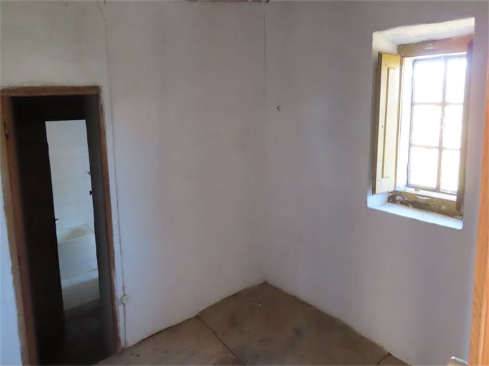 Image No.23-3 Bed Property for sale