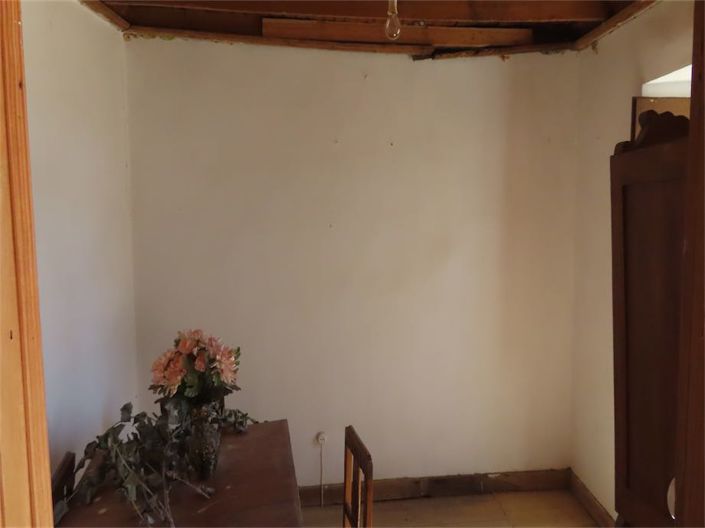 Image No.28-3 Bed Property for sale