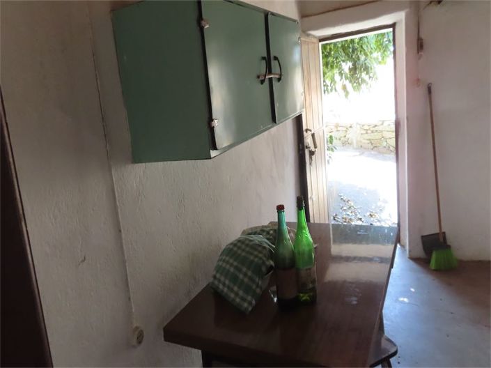 Image No.37-3 Bed Property for sale