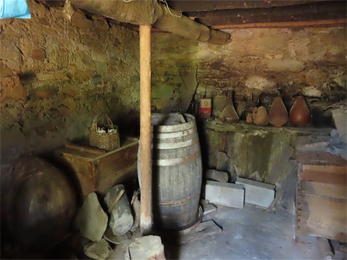 Image No.40-3 Bed Property for sale