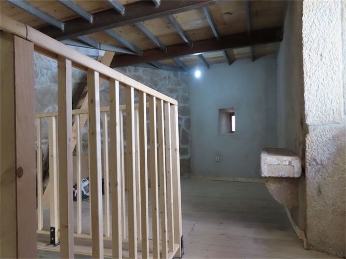 Image No.19-3 Bed Property for sale