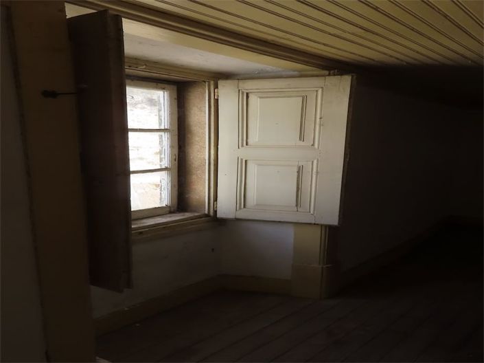 Image No.13-3 Bed Property for sale