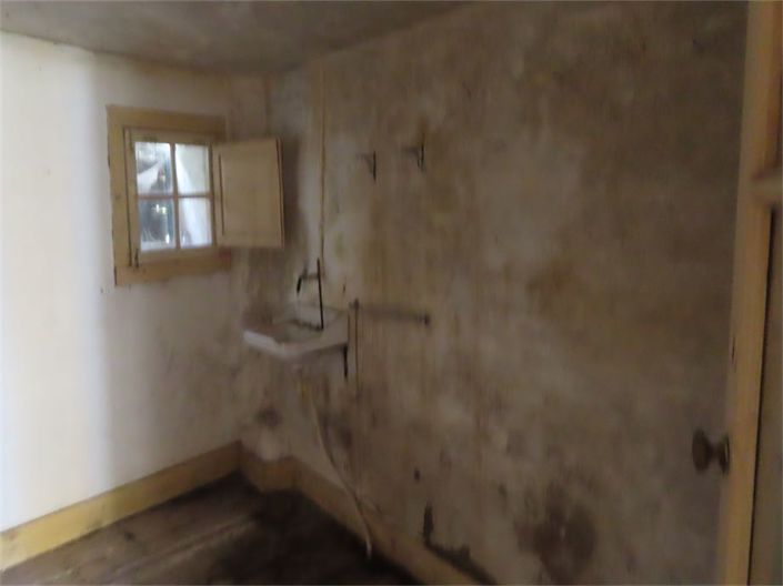 Image No.14-3 Bed Property for sale