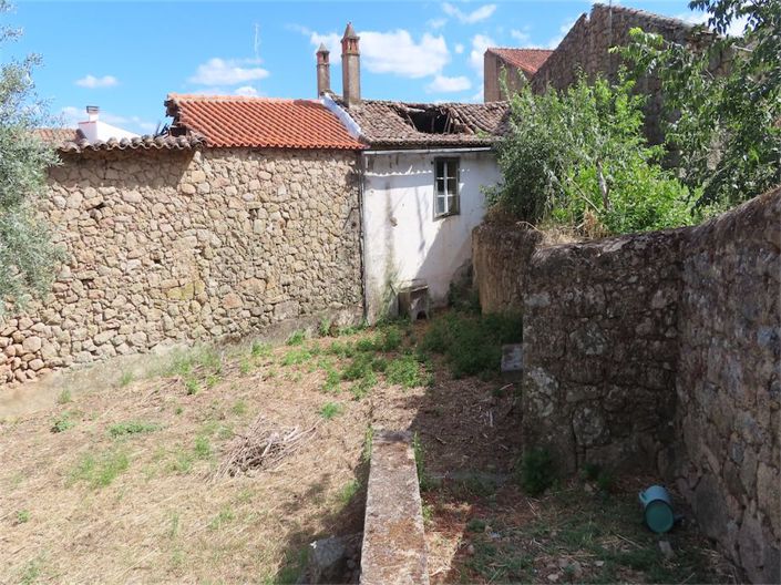 Image No.22-3 Bed Property for sale