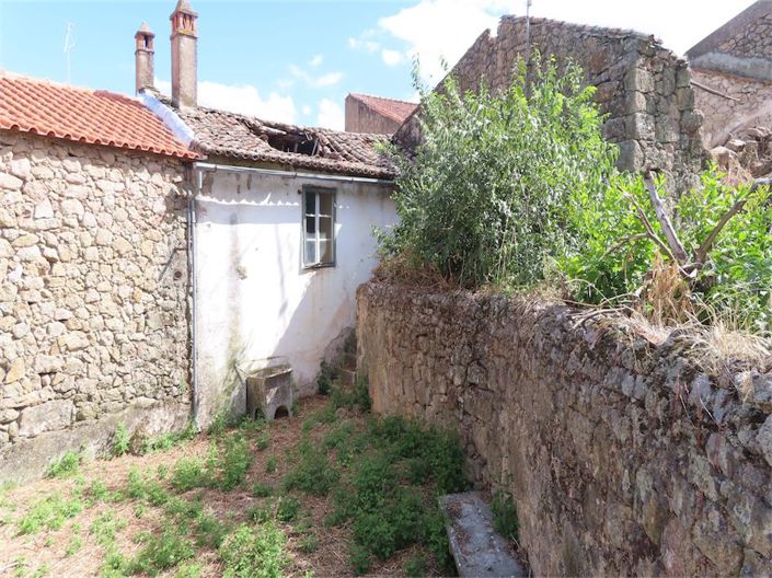 Image No.23-3 Bed Property for sale