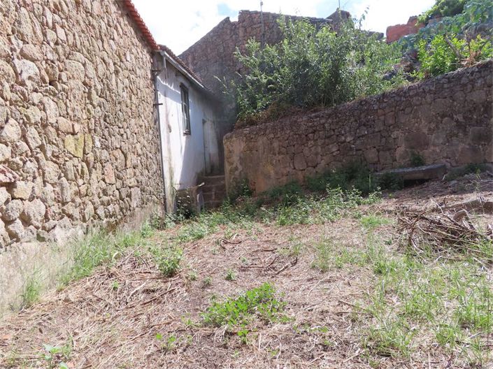 Image No.30-3 Bed Property for sale