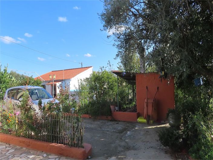 Image No.42-3 Bed Property for sale