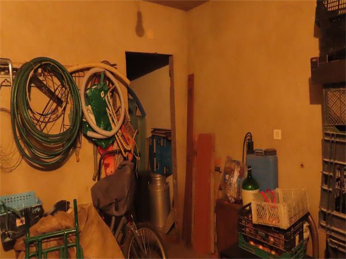 Image No.9-3 Bed Property for sale