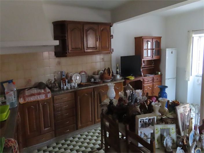 Image No.18-4 Bed Property for sale