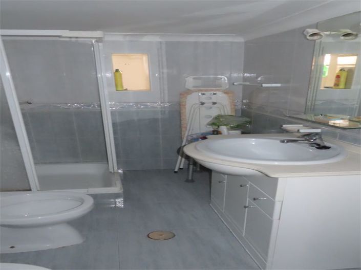 Image No.23-4 Bed Property for sale