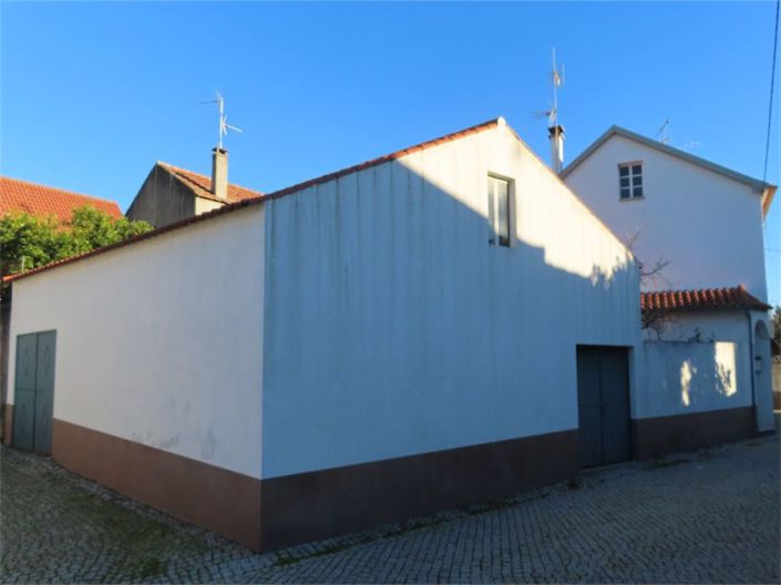 Image No.4-4 Bed Property for sale