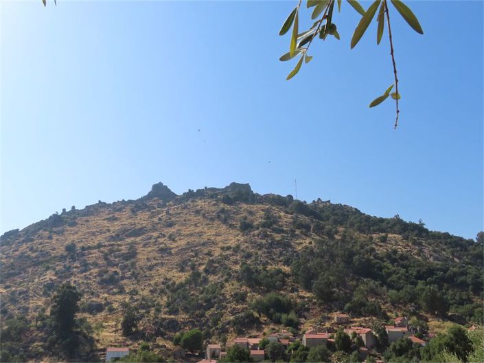 Image No.15-4 Bed Property for sale