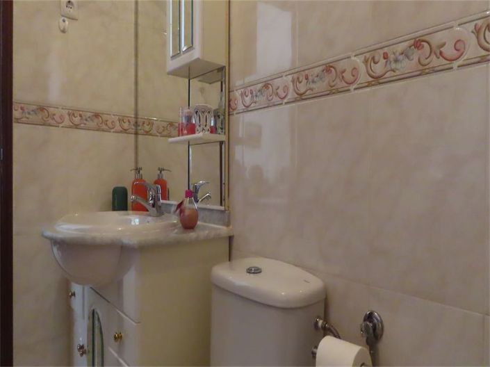 Image No.22-4 Bed Property for sale