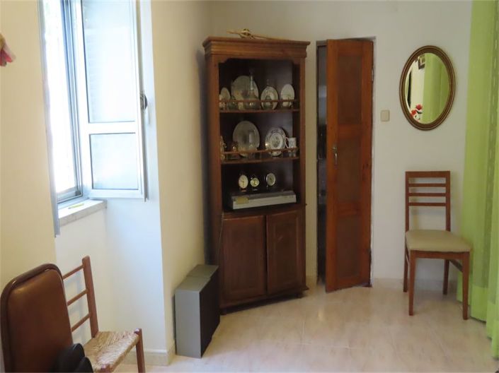 Image No.28-4 Bed Property for sale