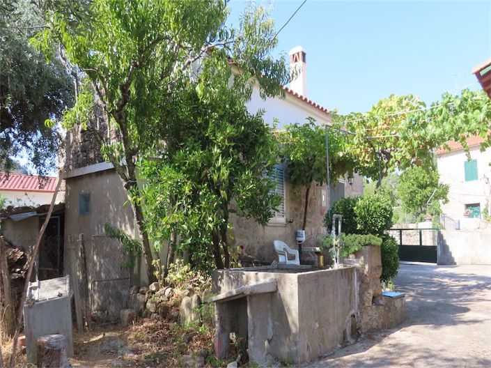 Image No.6-4 Bed Property for sale