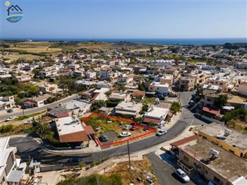 1 - Larnaca, Land