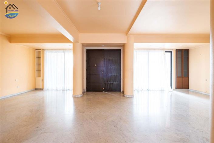 Image No.10-3 Bed Villa for sale