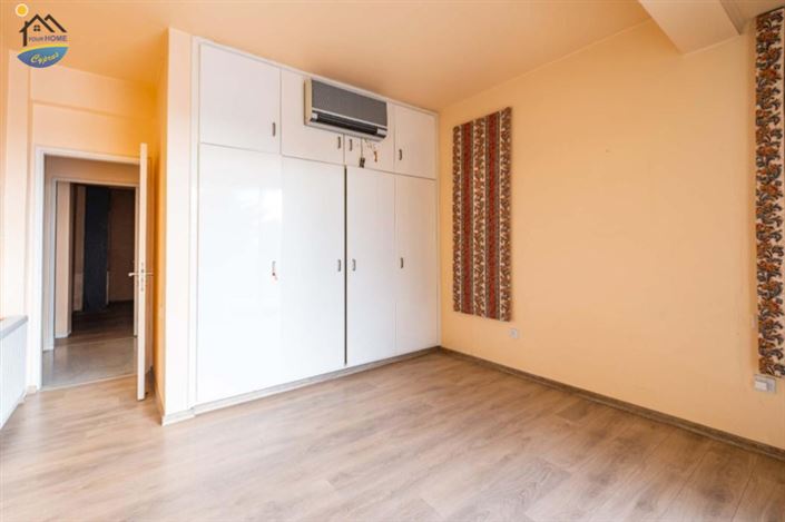 Image No.12-3 Bed Villa for sale