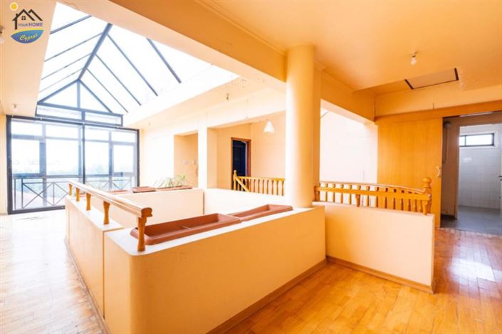 Image No.2-3 Bed Villa for sale