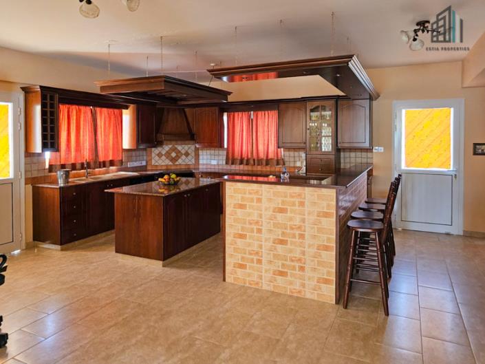 Image No.6-5 Bed Villa for sale