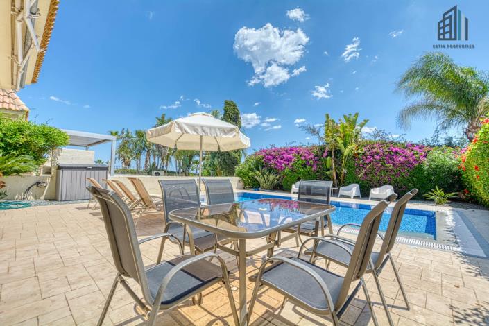 Image No.8-3 Bed Villa for sale