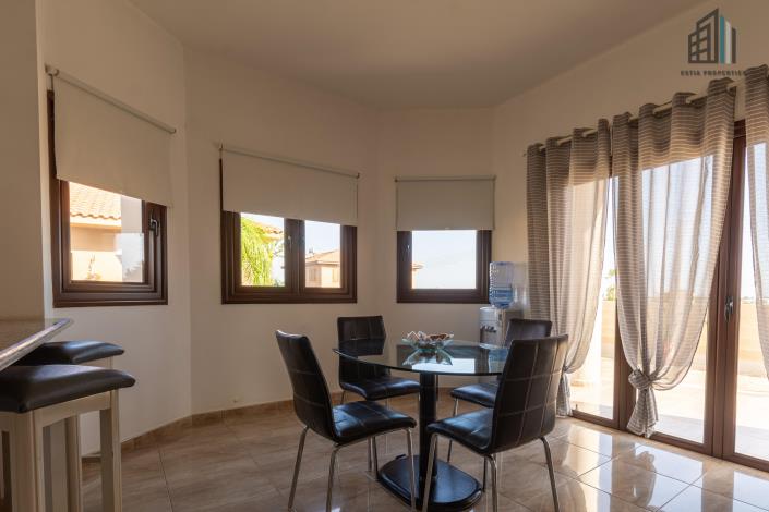 Image No.3-4 Bed Villa for sale