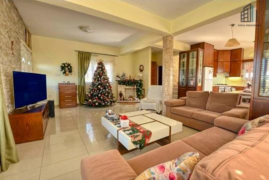 Image No.2-3 Bed Villa for sale