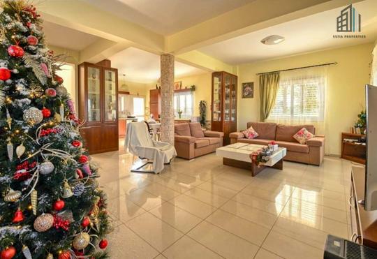 Image No.7-3 Bed Villa for sale