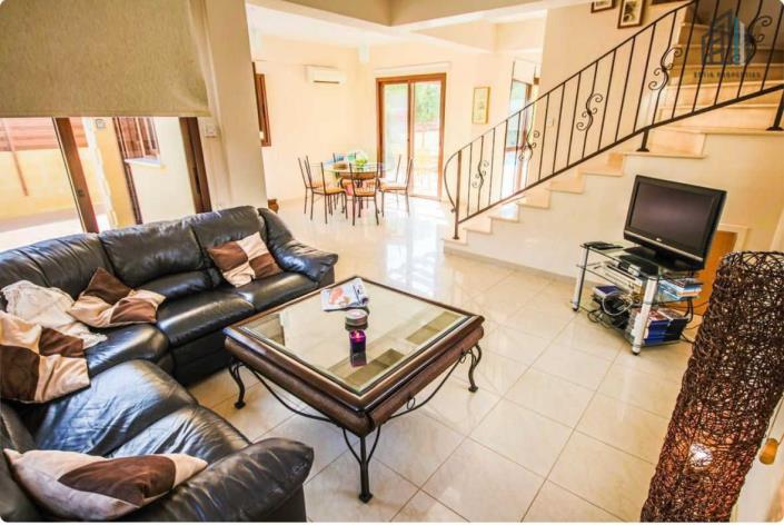 Image No.2-3 Bed Villa for sale