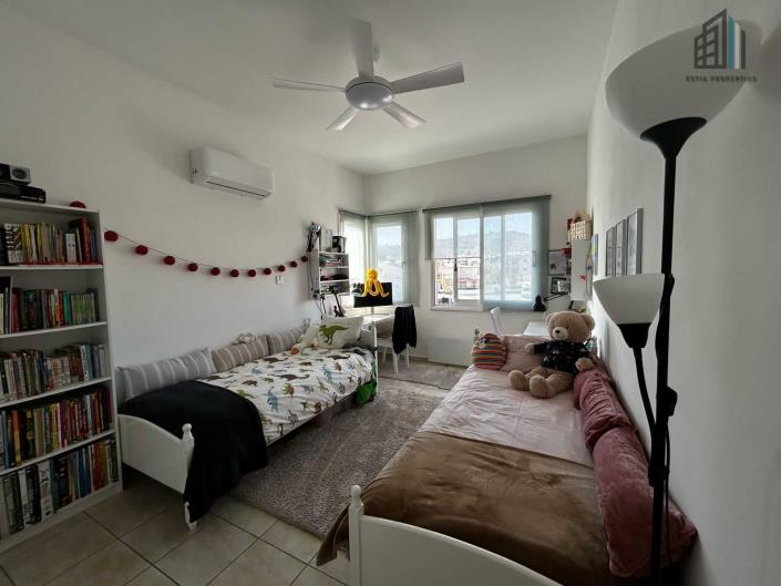 Image No.10-3 Bed Maisonette for sale