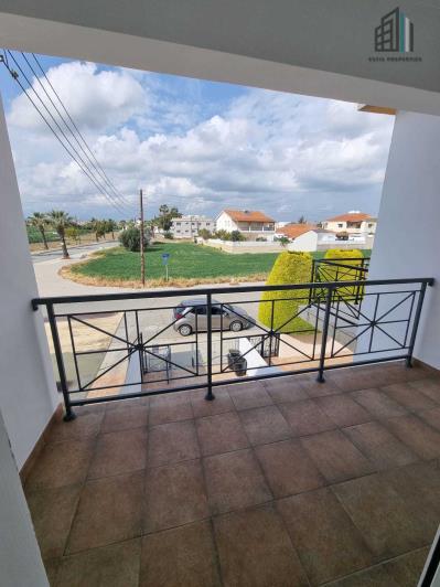 Image No.19-3 Bed Maisonette for sale