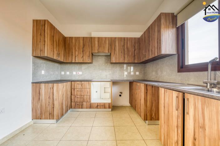 Image No.10-2 Bed Townhouse for sale