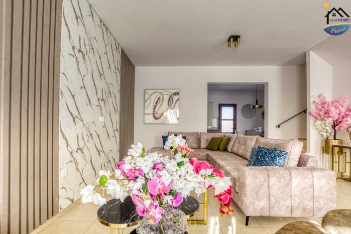 Image No.17-2 Bed Townhouse for sale